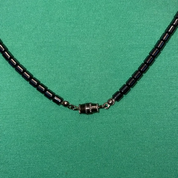 Vintage 1980’s Hematite Necklace. 18” - Picture 4 of 4
